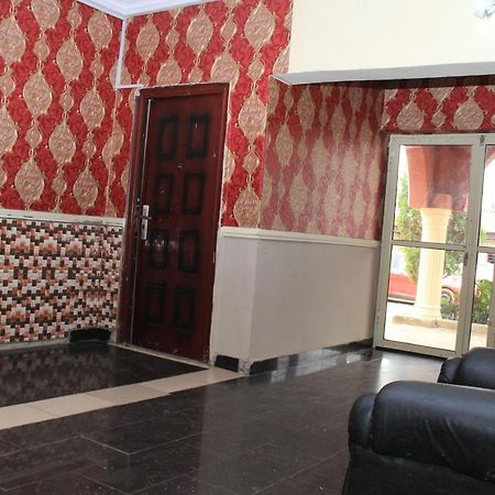 Aquatic Suites & Apartments Aliayabiagba Dış mekan fotoğraf