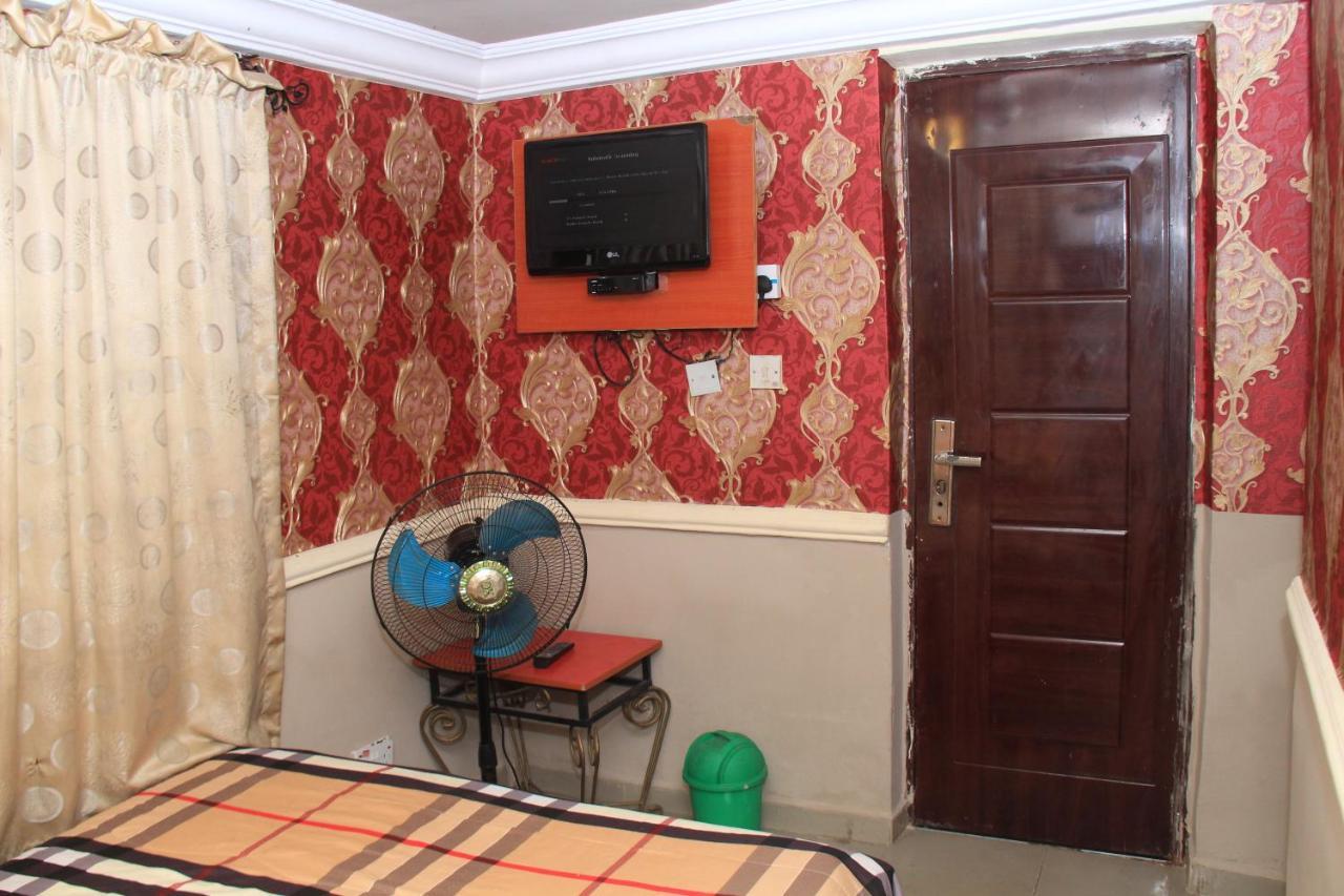 Aquatic Suites & Apartments Aliayabiagba Dış mekan fotoğraf